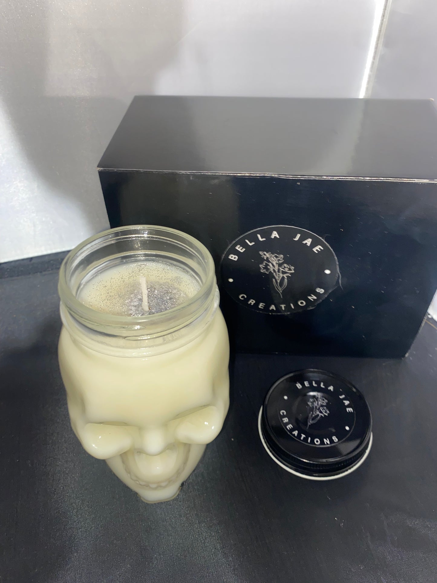 Skull 16oz Scented Candle